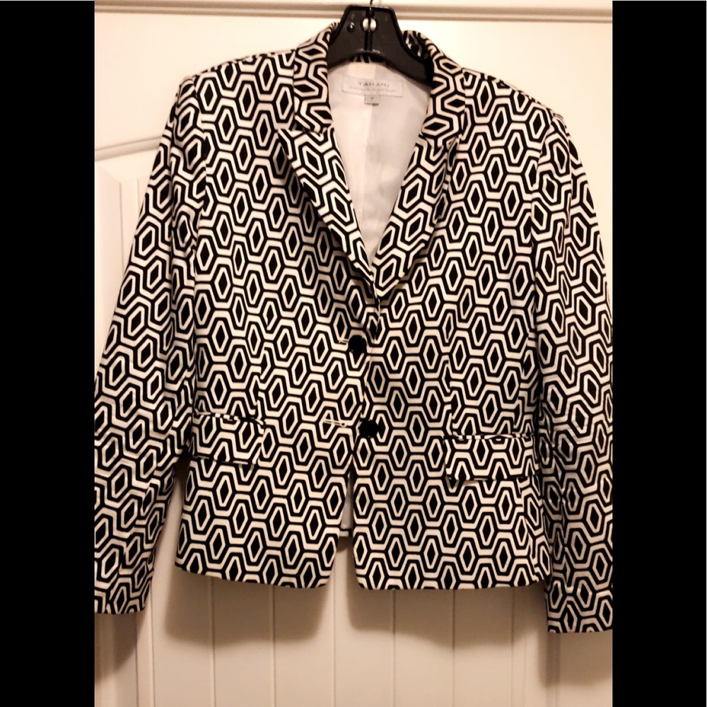 Tahari Geometric Pattern Print Jacket ▫️◾️◽️◼️◻️▫️